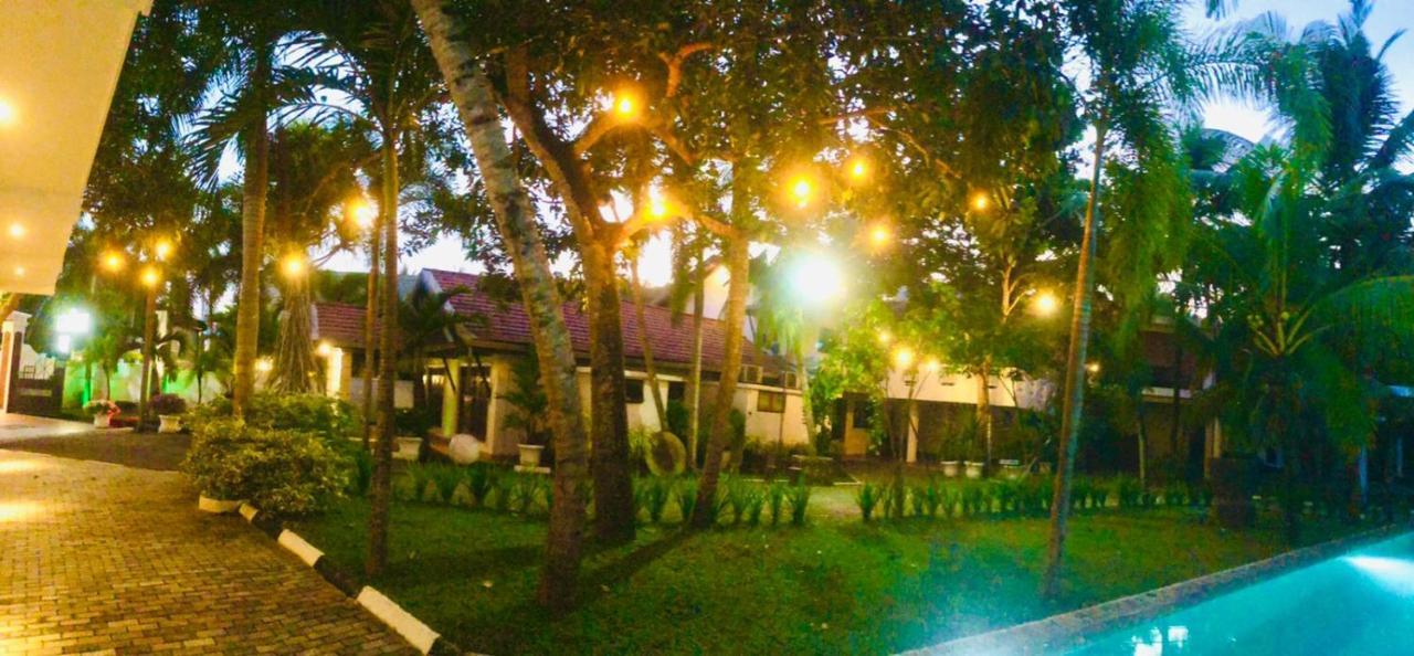 Tamarind Moon Hostel Dikwella Ngoại thất bức ảnh