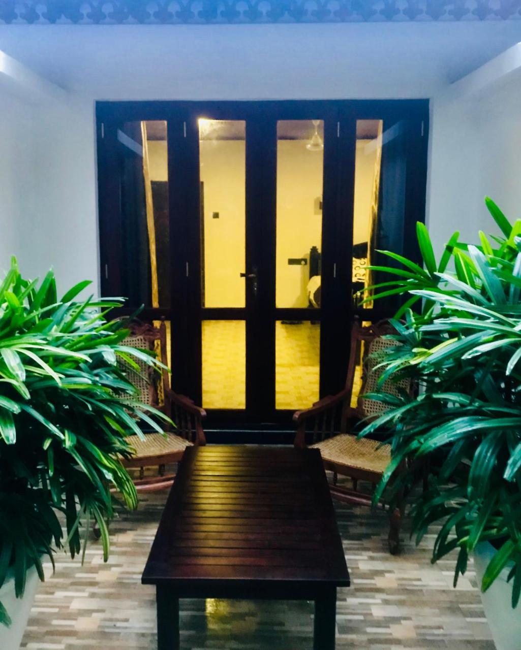 Tamarind Moon Hostel Dikwella Ngoại thất bức ảnh