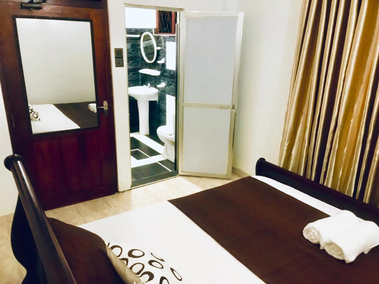 Tamarind Moon Hostel Dikwella Ngoại thất bức ảnh