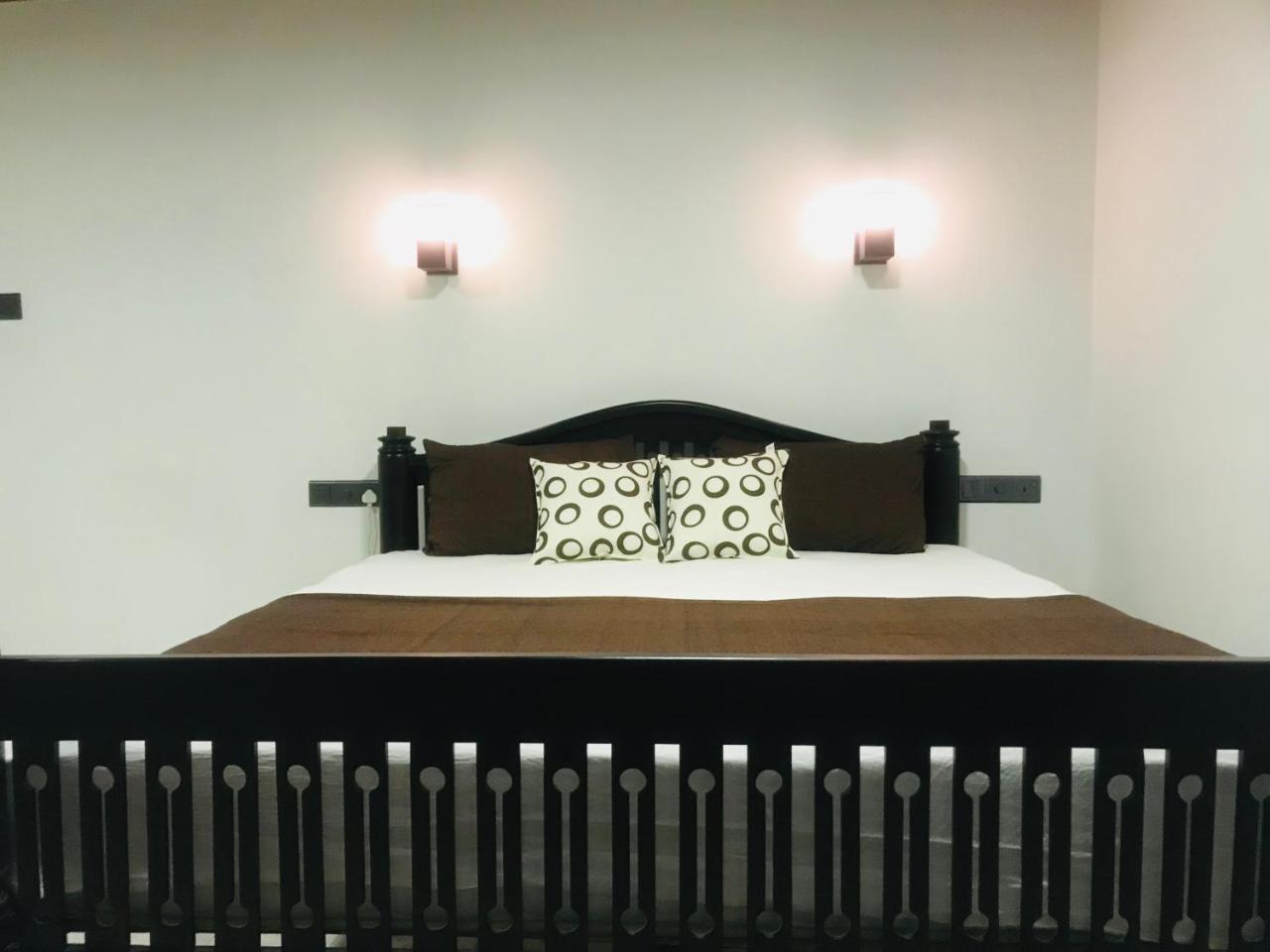 Tamarind Moon Hostel Dikwella Ngoại thất bức ảnh